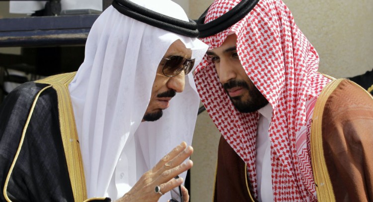 الملك سلمان وولي عهده محمد بن سلمان.