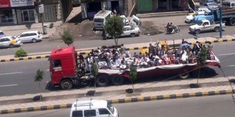 مصادر: وصول 80 قتيل وجريح حوثي الى مستشفى الثورة في صنعاء قادمين من جبهة نهم