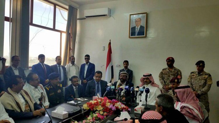 سفير السعودية يصل مأرب، ويلتقي المحافظ وقيادة السلطة المحلية والعسكرية