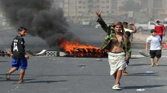 In order to “Exploit” the dying economy.. UAE pushes its allies to take a coup move in Aden