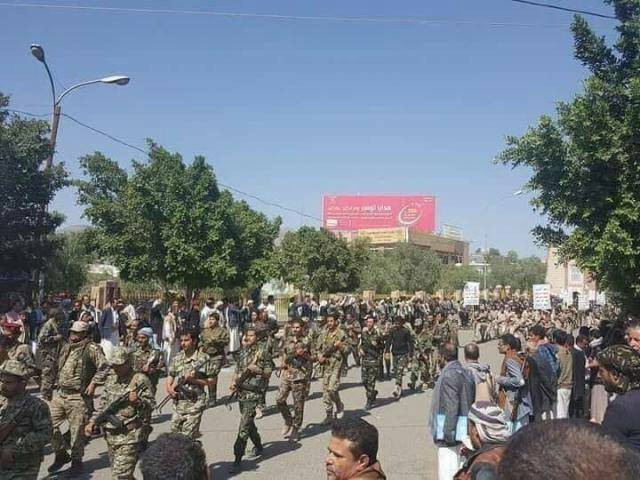 Houthi rebels kidnap more than 50 student –most of them are girls – from Sanaa Univ.