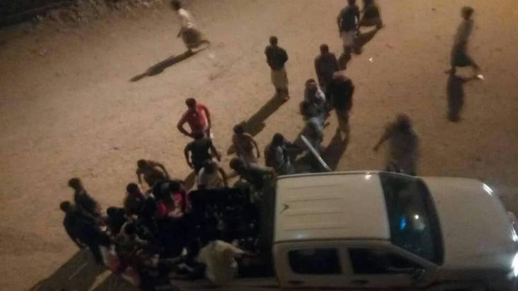 حضرموت: مقتل طفل وإصابة أكثر من 20 آخرين في مدينة الشحر