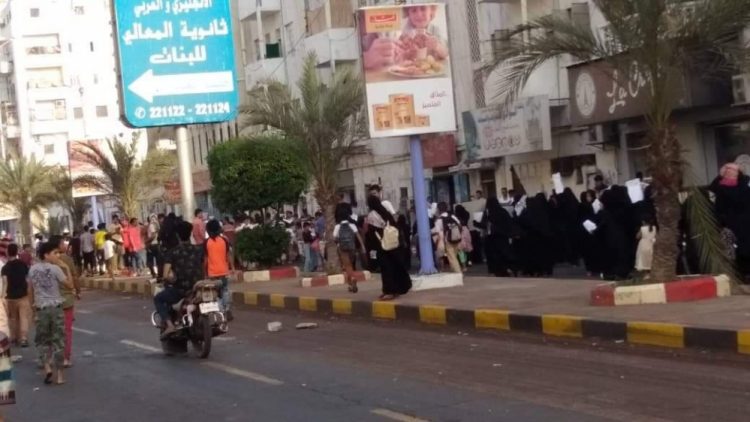 A revolution flares in Aden against UAE mercenaries