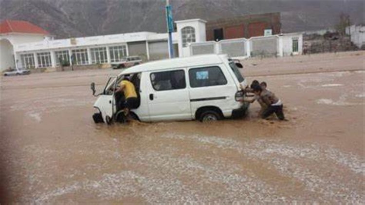 سلطات عدن توجه المستشفيات والمرافق الصحية برفع الجاهزية تحسبا لهطول أمطار غزيرة