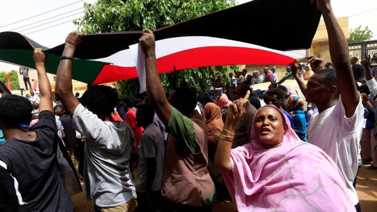 بعد يومين من المفاوضات المباشرة.. الاتفاق على تشكيل حكومة ومجلس سيادة بالتناوب في السودان