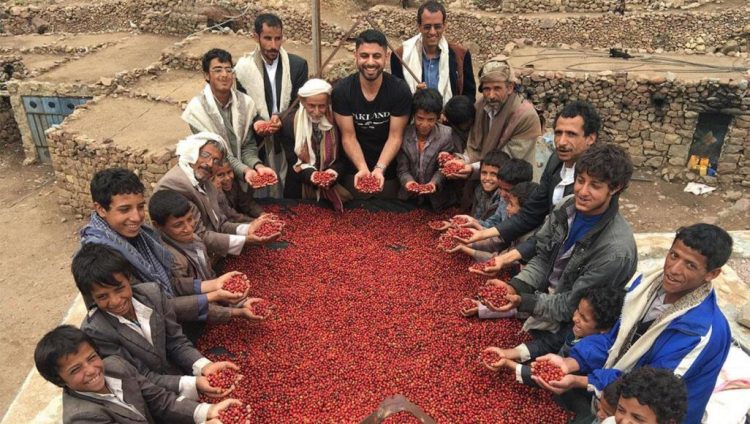 “راهب المخا”.. رحلة القهوة العربية من موطنها اليمني إلى مقاهي أميركا