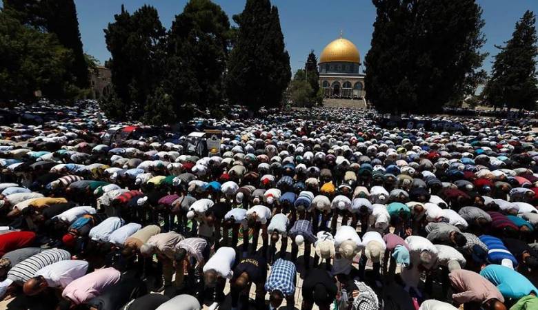 دائرة الأوقاف الإسلامية في القدس تعلن تعليق الصلاة بالمسجد الأقصى والحرم الإبراهيمي بسبب كورونا