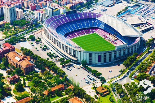 بعد دعوات للاحتجاج بالقرب من الملعب.. فندق واحد يجمع برشلونة وريال مدريد قبل الكلاسيكو