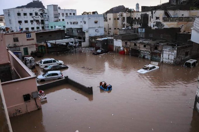 More than 1000 displaced families in Aden affected by heavy rains