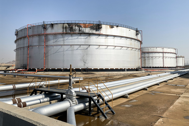 أرامكو السعودية تكشف عن الاضرار التي لحقت بمحطة توزيع المواد البترولية بجدة