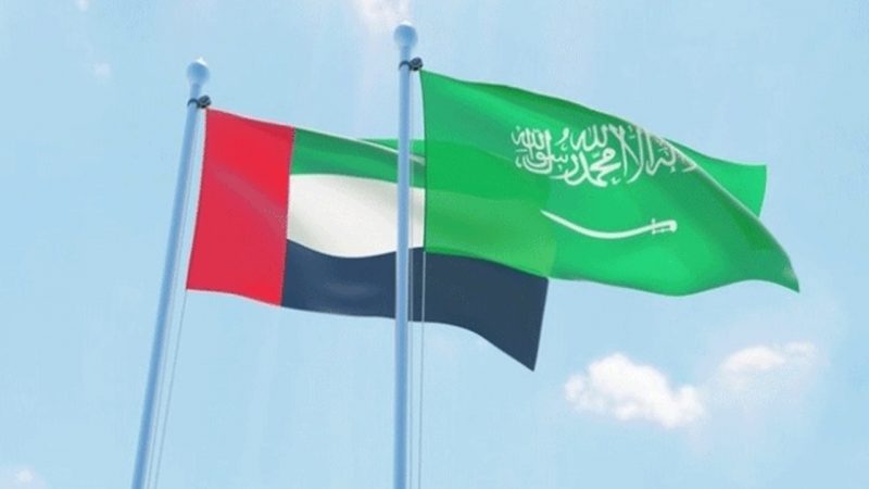 صحفيان سعوديان يؤكدان تعطيل الإمارات تنفيذ اتفاق الرياض