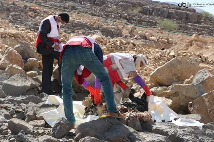 تمهيداً لانسحابها من جبهات مأرب.. مليشيات الحوثي تطالب بجثث قياداتها وترك بقية الجثث “الأسماء”