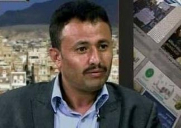 بعد عام ونصف من اختطافه.. ميليشيا الحوثي تفرج عن الصحفي سلطان قطران