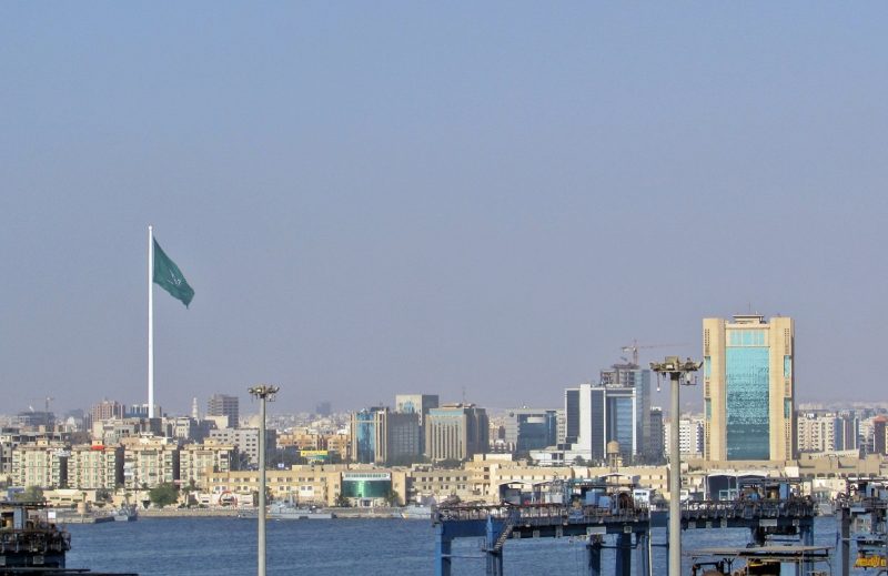 الدفاع السعودية تعلن احباط هجوم جوي استهدف مدينة جدة الساحلية