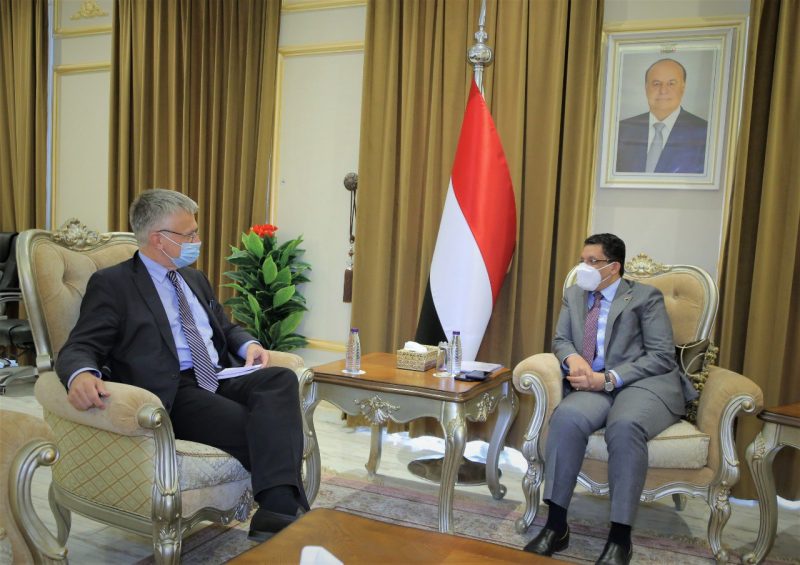 وزير الخارجية يناقش مع المبعوث السويدي تطورات الأوضاع في اليمن