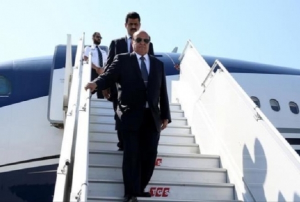بعد رحلة علاجية دامت نحو شهر.. الرئيس هادي يصل الرياض