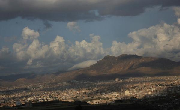 أمطار متفرقة وأجواء باردة متوقعة في غرب وجنوب اليمن