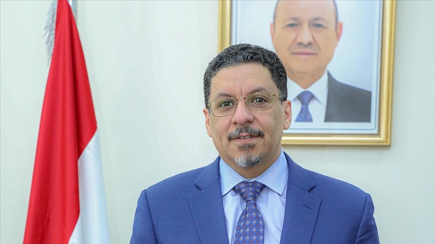 بعد مغادرته رئاسة الحكومة.. تعيين أحمد عوض بن مبارك في منصب رئاسي