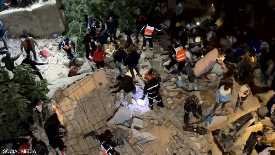 انهيار مبنى في فاس يخلف قتلى وجرحى وسط جهود إنقاذ مستمرة