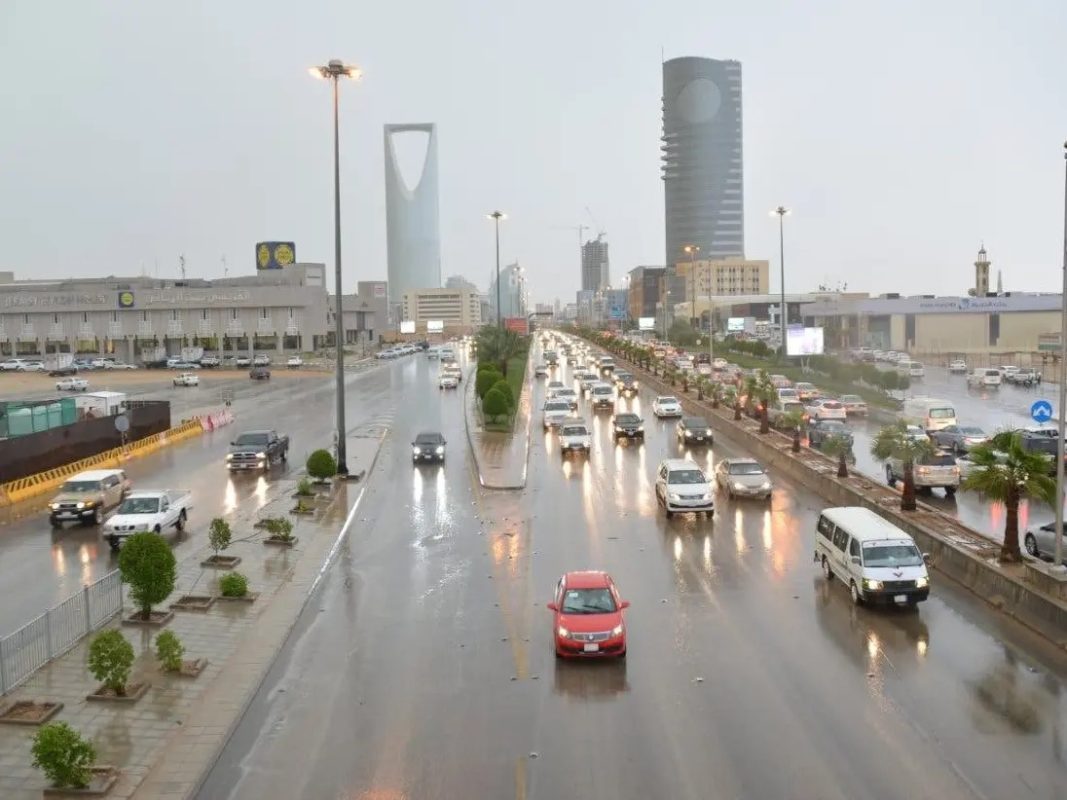 أمطار رعدية وبرد على 6 مناطق سعودية.. وتحذيرات من الأرصاد