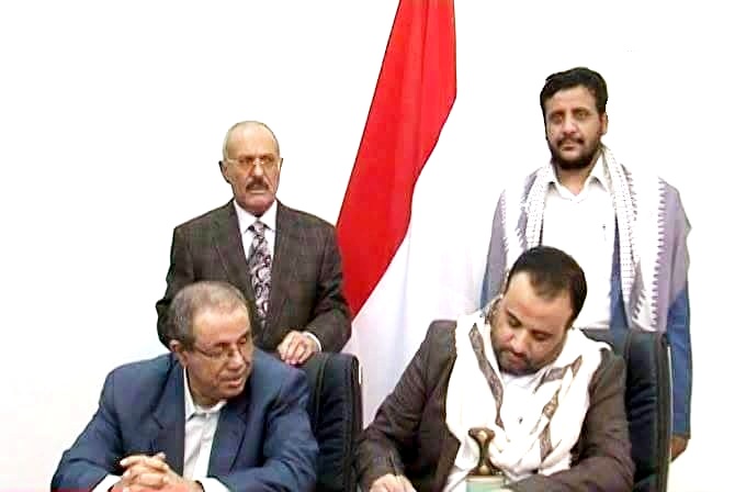 صحفي سعودي يقارن بين الحوثي وجثة صالح في انتخابات يمنية افتراضية