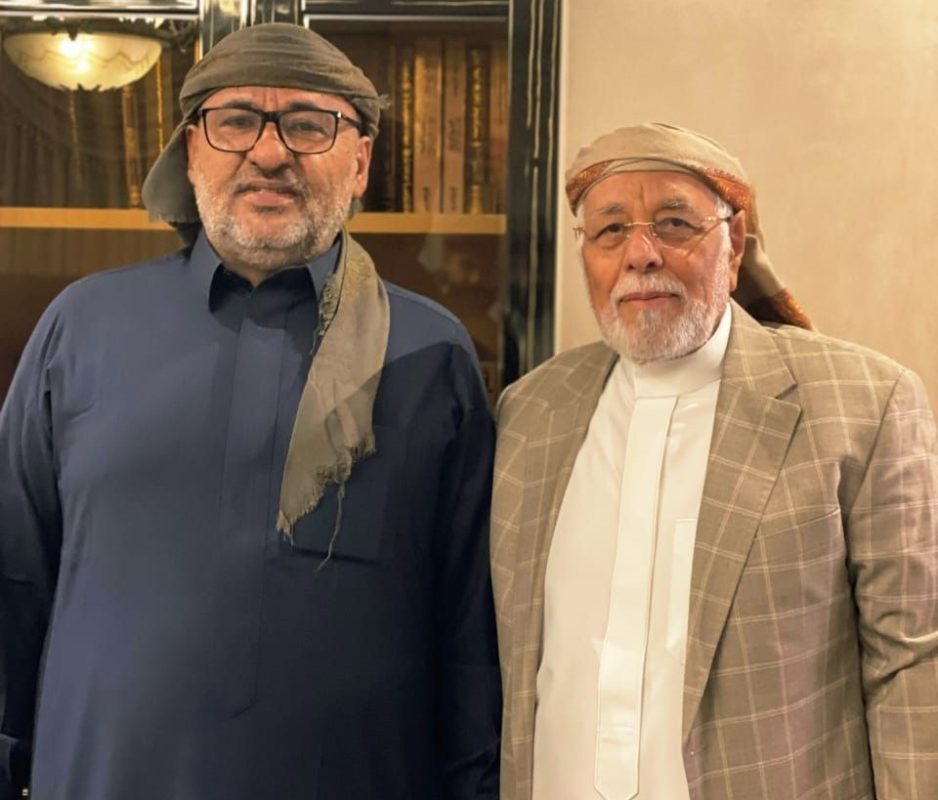 لقاء يجمع قيادات المؤتمر الشعبي العام بالفريق علي محسن