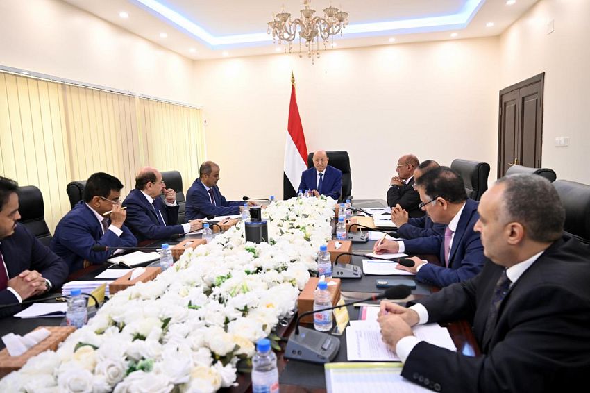 رشاد العليمي يتهم الحوثي بتأزيم الوضع المعيشي في اليمن