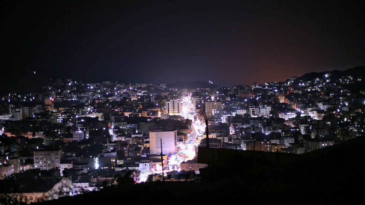 انفجار مدوي يهز أركان تعز.. والأنباء تتكشف تدريجياً