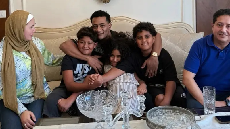 محمد رمضان يعلن تصالح نجله مع الطفل عمر بعد أزمة النادي