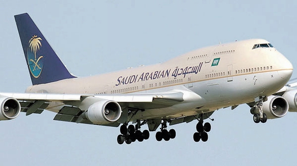 الطيران السعودي يواجه أزمة أمنية بعد إنذار قنبلة جديد