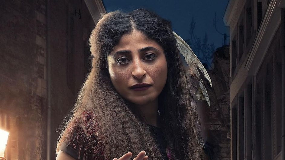 صورة شجون الهاجري في دائرة الضوء بعد بعد القبض عليها مع مضبوطات مخدرة