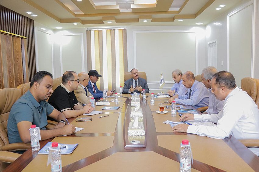وزير النقل اليمني يبحث مع شركات الطيران تسريع تشغيل رحلاتها الجديدة