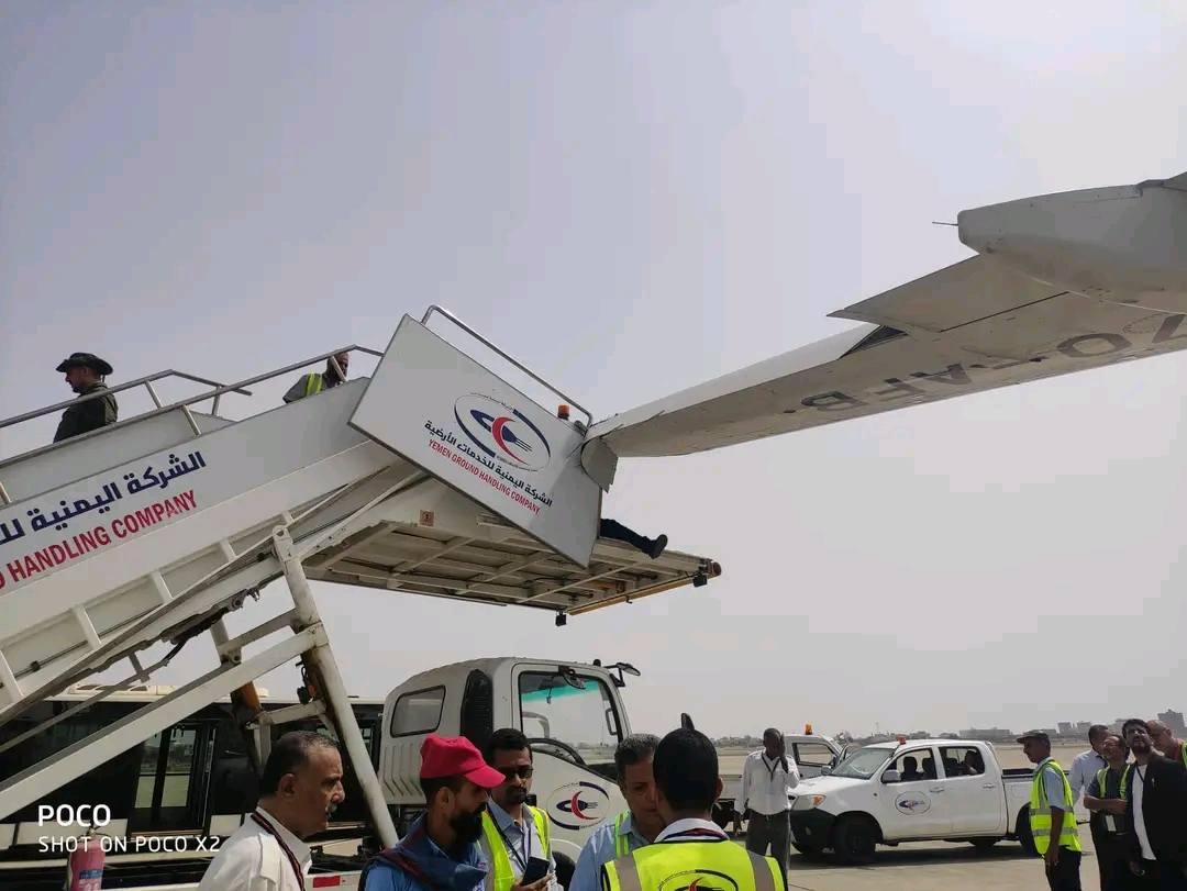 الخطوط الجوية اليمنية تجري تغييرات إدارية في مطار عدن بعد حادثة اصطدام