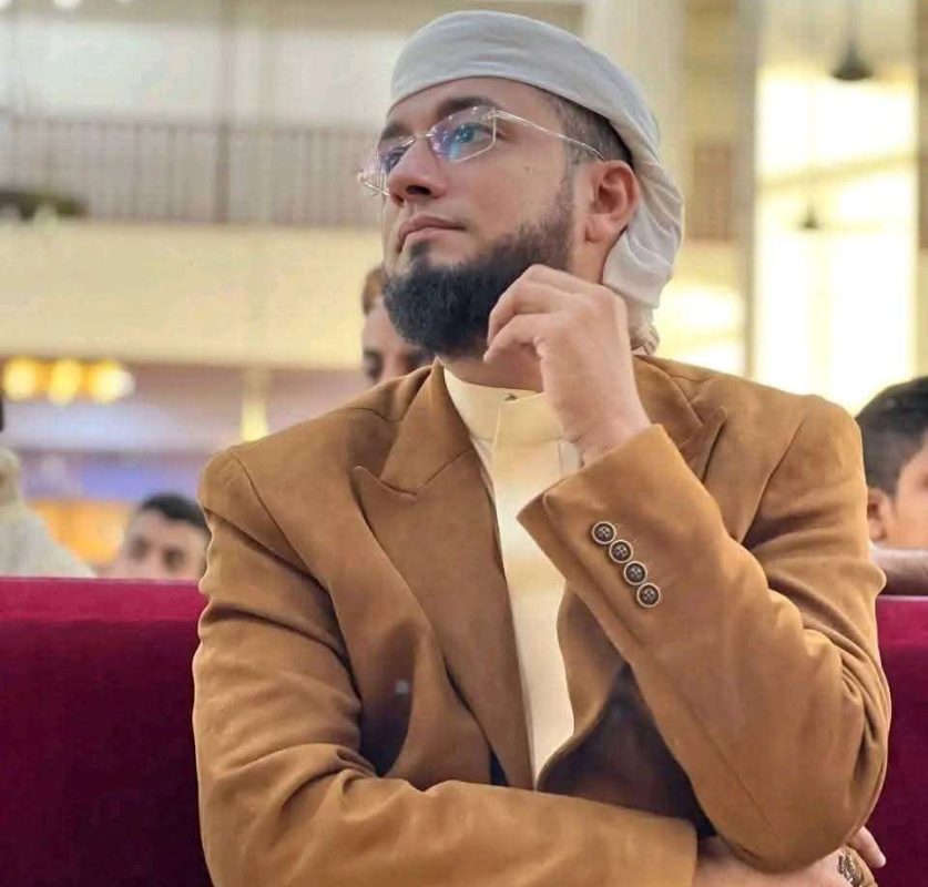 مليشيات الانتقالي تقتحم مسجد عمر بن الخطاب في عدن وتختطف إمامه الشيخ محمد الكازمي