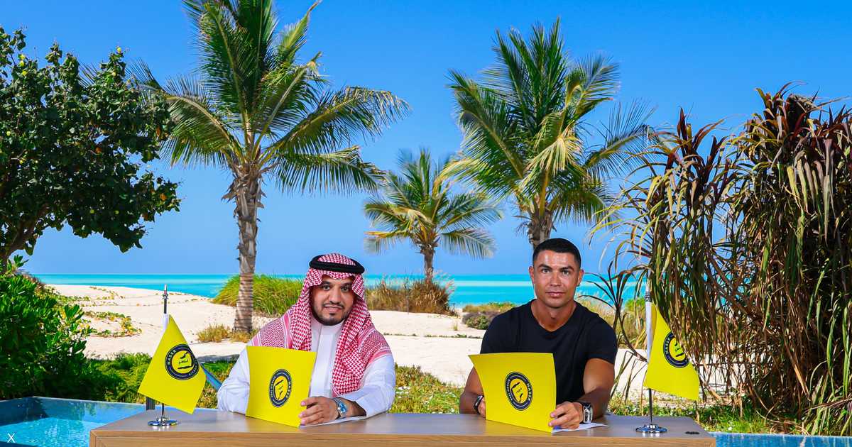 قيمة عقد خيالية.. كريستيانو رونالدو يجدد عقده مع النصر السعودي