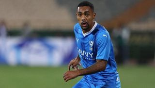 مالكوم يواجه أزمة كبيرة في الهلال بعد مشاجرة مع الجماهير