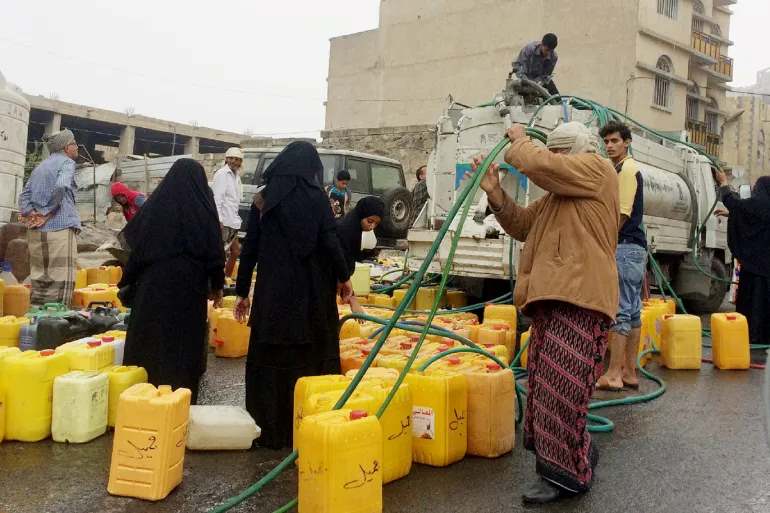 انفراجة مرتقبة في أزمة مياه تعز بعودة 3 آبار من حوض حذران للخدمة