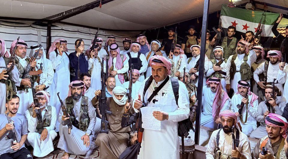 قوات العشائر السورية تدخل السويداء وتعلن النفير العام رداً على أحداث دامية