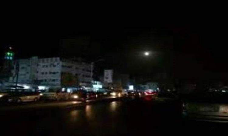 انقطاع الكهرباء يُغلق محطات ساحل حضرموت بسبب عجز وقودي تجاوز 44٪
