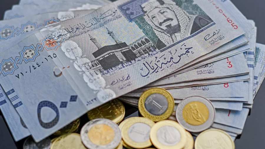 الريال السعودي يشهد تقلبًا في قيمته مقابل العملات الأجنبية اليوم الخميس 24 يوليو 2025