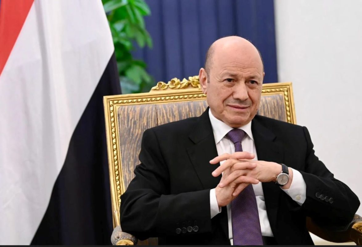 رشاد العليمي يتوجه إلى الرياض لحشد الدعم السياسي والاقتصادي لليمن
