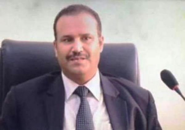 وزير الدولة عبدالغني جميل يطالب بإطلاق سراح القيادي الحوثي محمد الزايدي ويثير جدلًا واسعًا