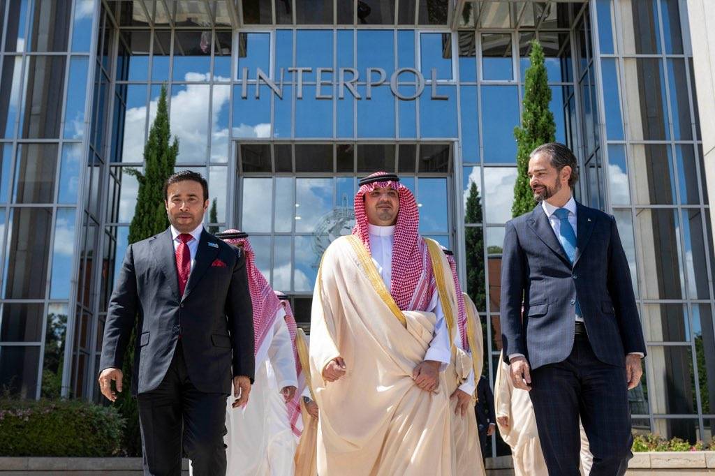 وزارة الداخلية السعودية تُكرّم بوسام "الإنتربول" الأعلى تقديرًا لدعمها الدولي في مكافحة الجريمة
