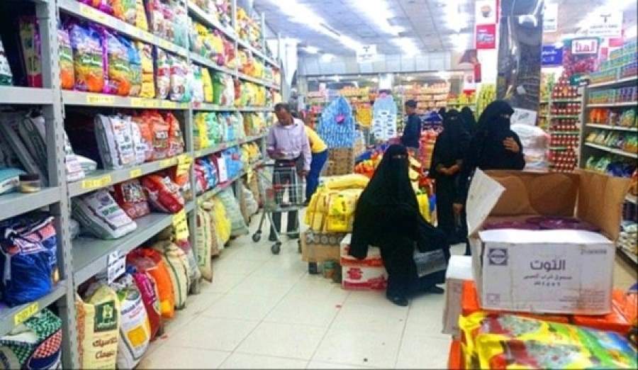 المحافظ نبيل شمسان يحرّك الرقابة في تعز لضبط الأسعار.. تفاصيل توجيهات عاجلة