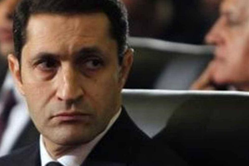 علاء مبارك يعلّق على الجدل حول “مدعية النسب” ويهاجم استراتيجية تشتيت الانتباه
