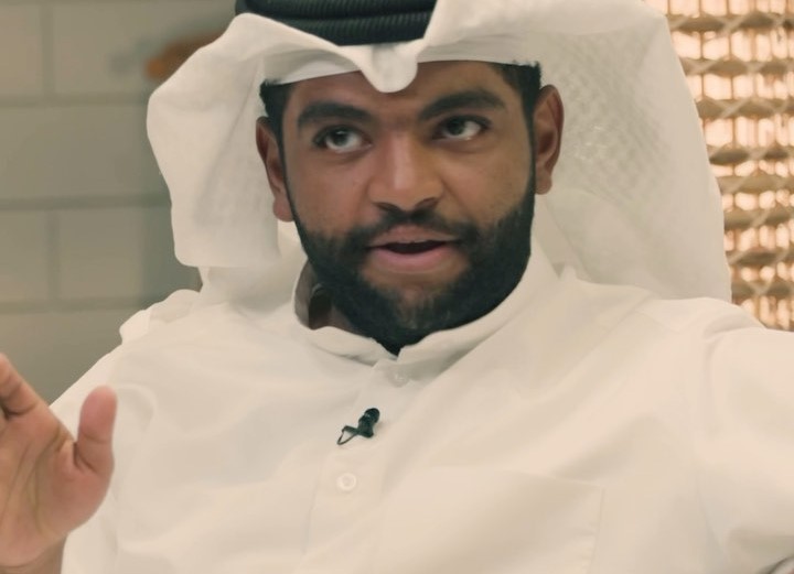 تطورات مرض خالد المظفر وماذا قال في أول ظهور بعد سقوطه على المسرح بالرياض