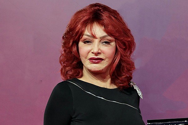 نبيلة عبيد وقضية الإيجار القديم.. الفيومي يوجه رسالة صادمة للفنانين