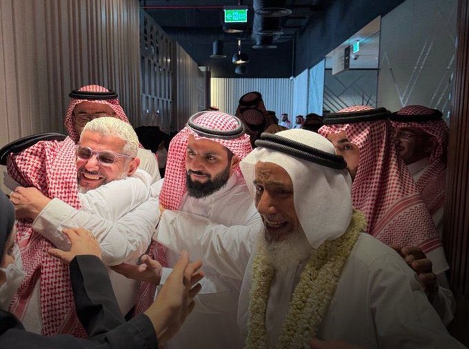 فيديو لأول عمل قام به في مطار الرياض.. حميدان التركي يحط رحاله في بلاده السعودية