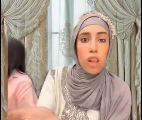 نفي إخلاء سبيل البلوجر علياء قمرون ووالدها يكشف معلومات مثيرة عنها
