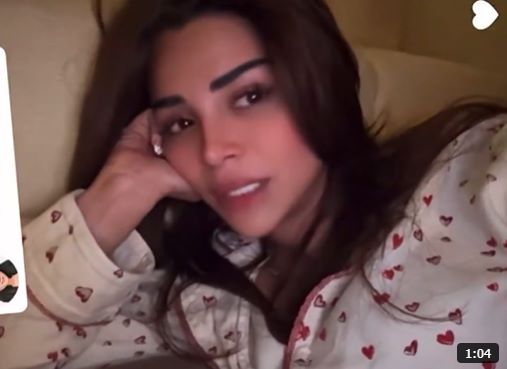 رهف القحطاني تبكي أمام الكاميرا وتكشف عن أزمتها المالية والديون المتراكمة